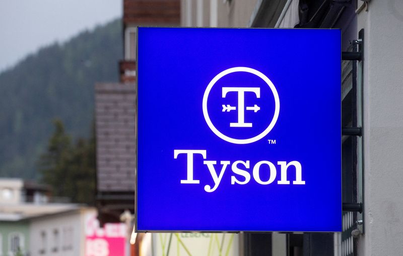 Cal-Maine egg producer buys Tyson chicken plant in Missouri