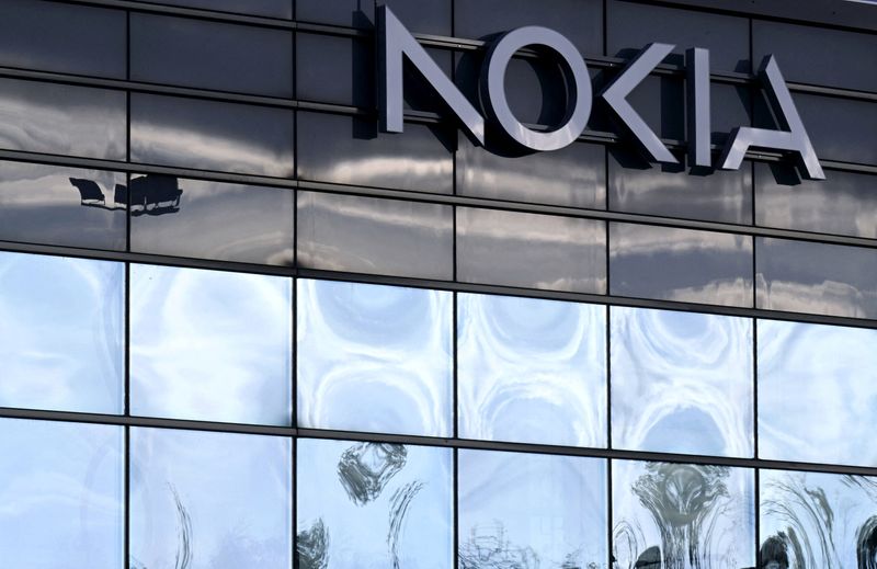 Nokia expects to miss full-year financial targets