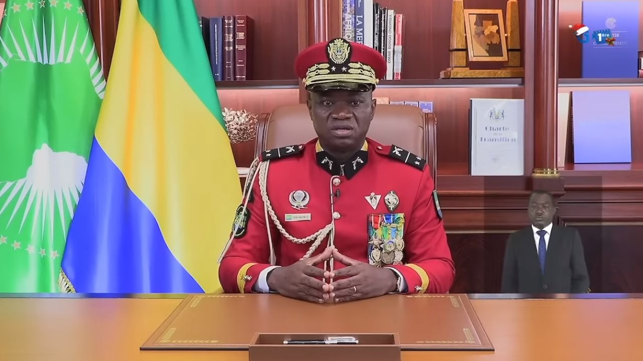 Président de la transition Gabon.jpg